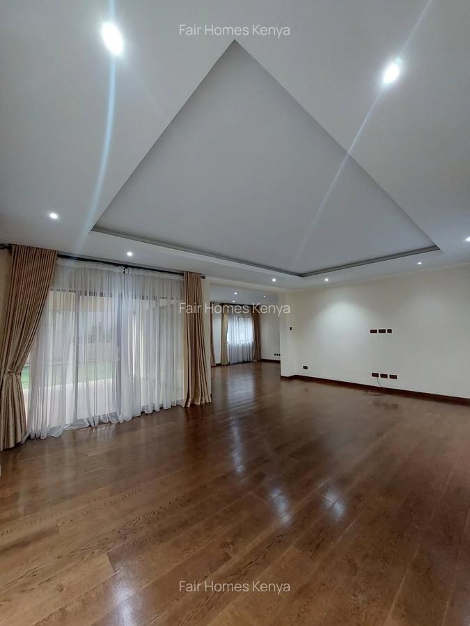 5 Bed Townhouse with En Suite at Convent Drive - 3