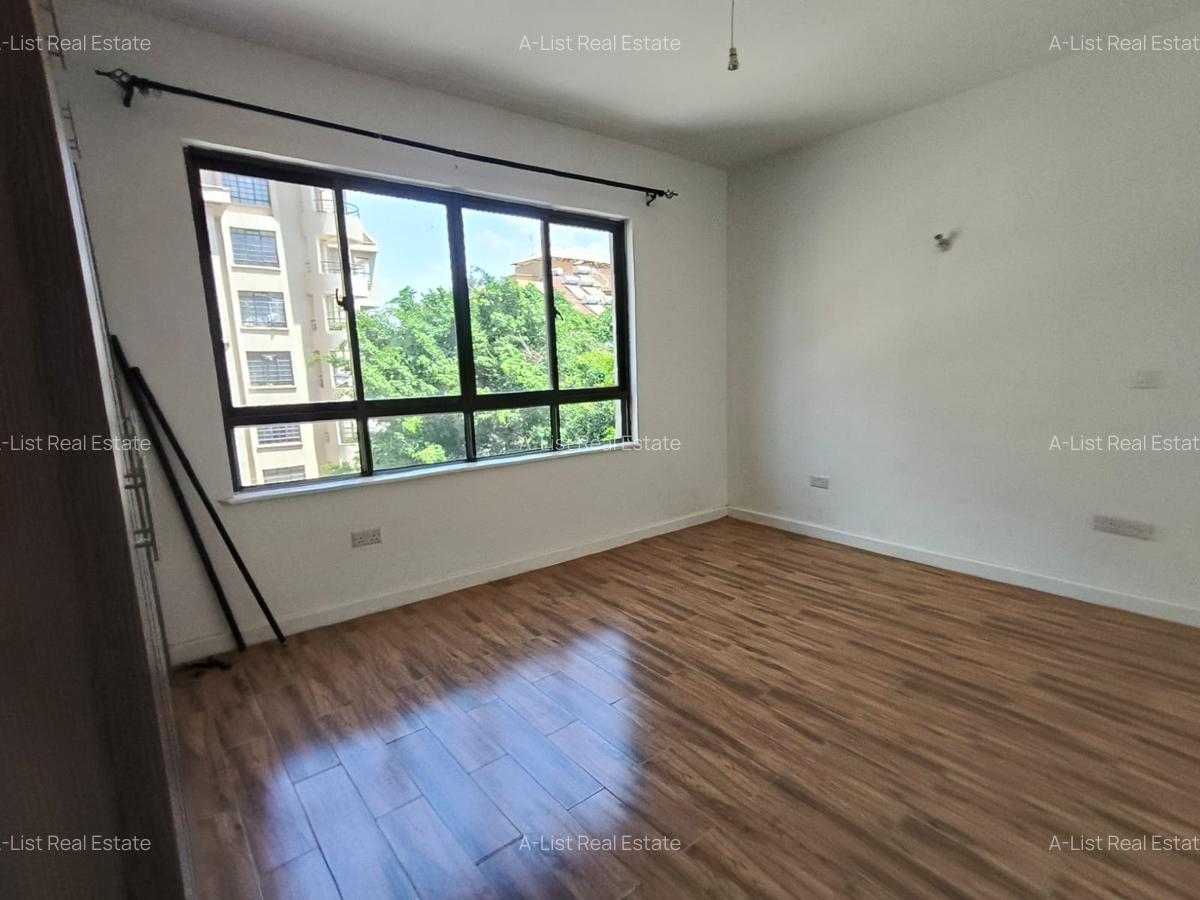 3 Bed Apartment with En Suite at Hatheru Road - 6