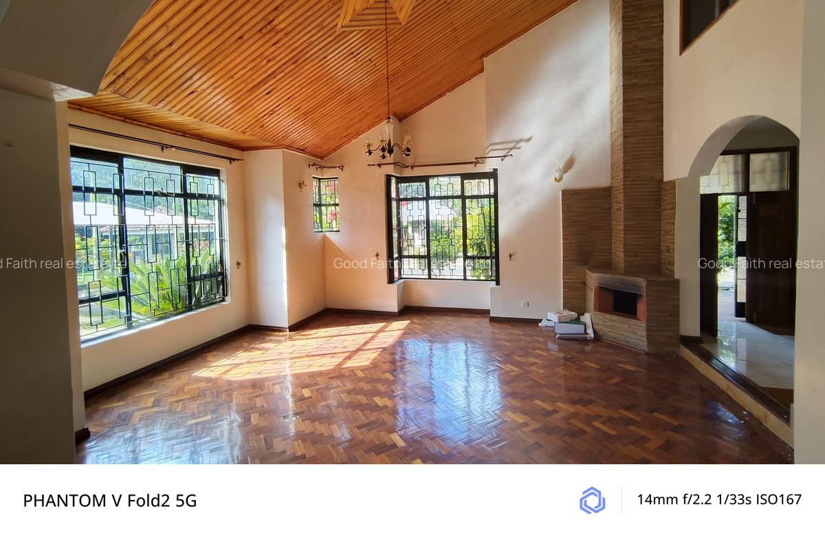 5 Bed House with En Suite in Runda - 6