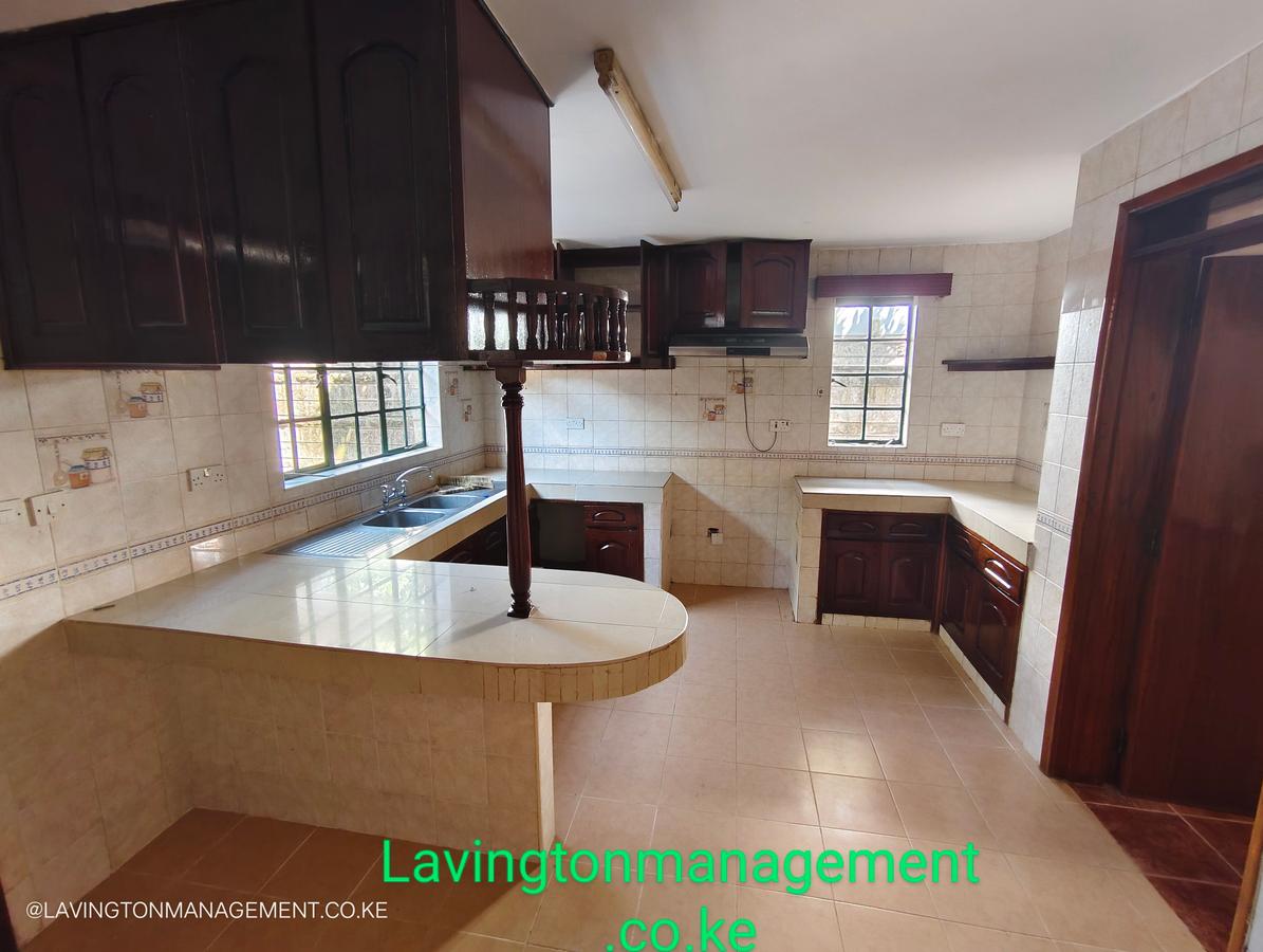 4 Bed Townhouse with En Suite at Lavington Green - 5