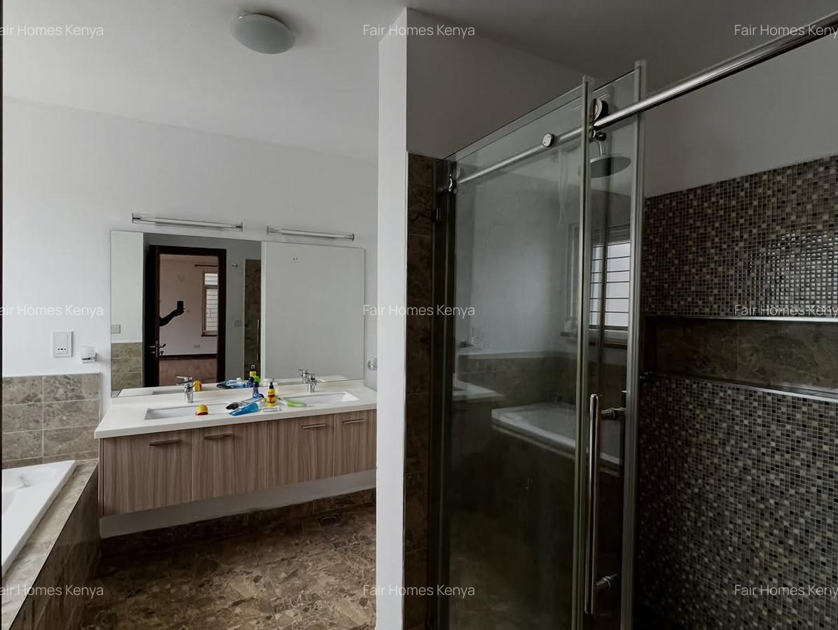5 Bed Townhouse with En Suite at Lavington Green - 6