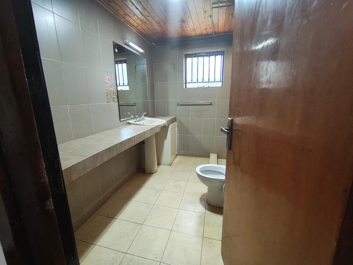 5 Bed House with Backup Generator in Gigiri - 17