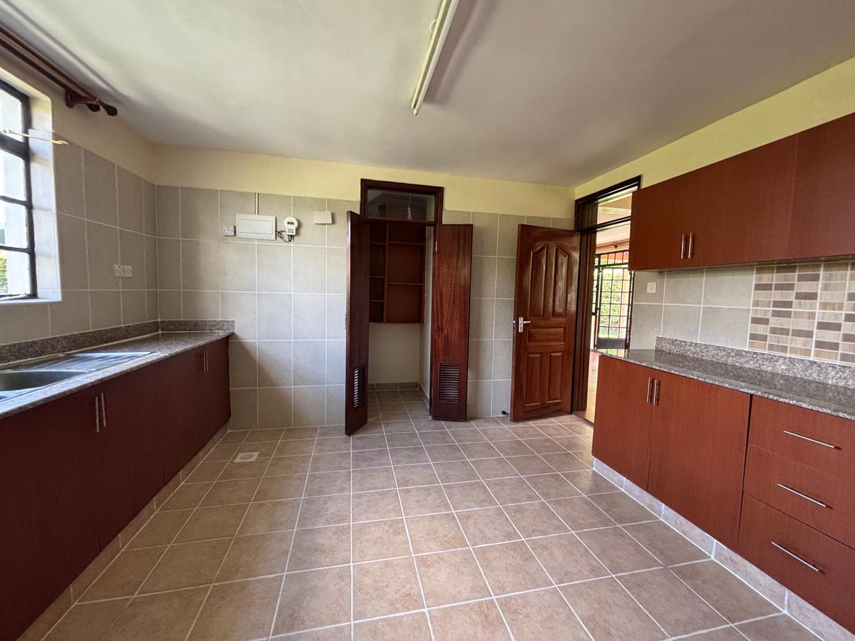 4 Bed Villa with En Suite in Kiambu Road - 9