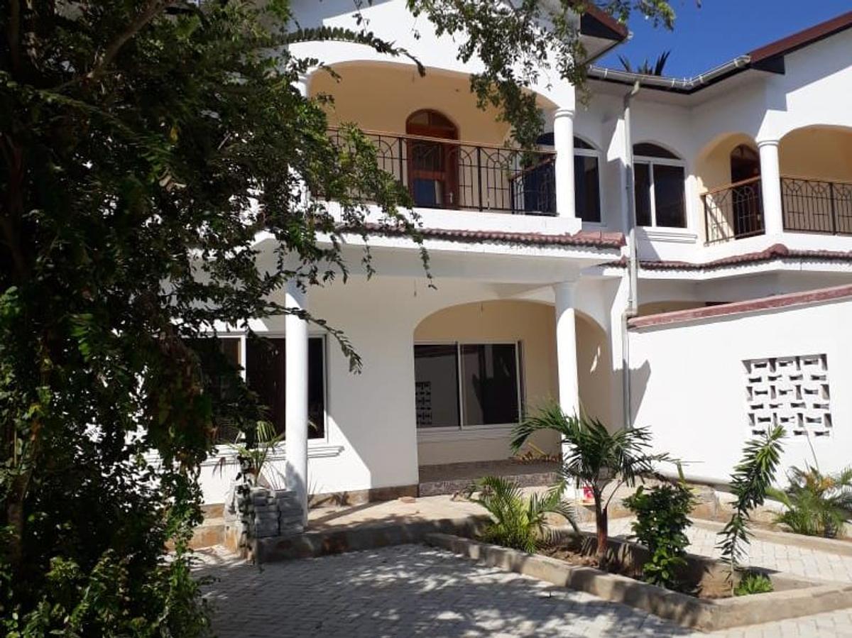 4 Bed Townhouse in Kilifi County - 2