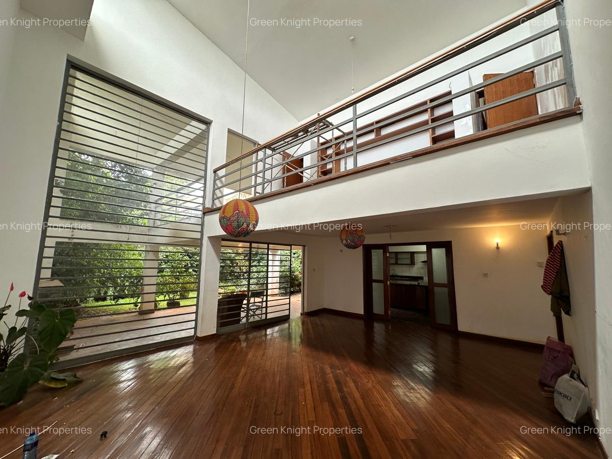 4 Bed Townhouse with En Suite in Lavington - 2