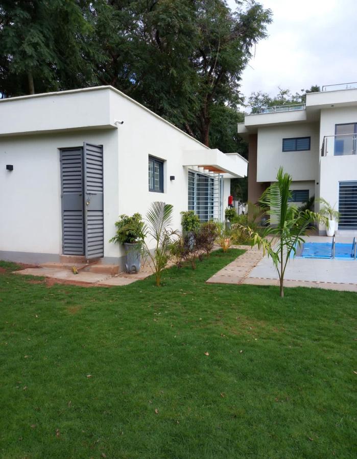 5 Bed House in Runda - 6