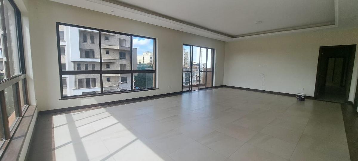 3 Bed Apartment with En Suite in Parklands - 2