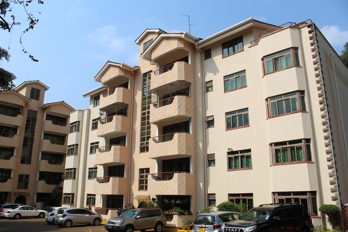 3 Bed Apartment with En Suite in Westlands Area - 1