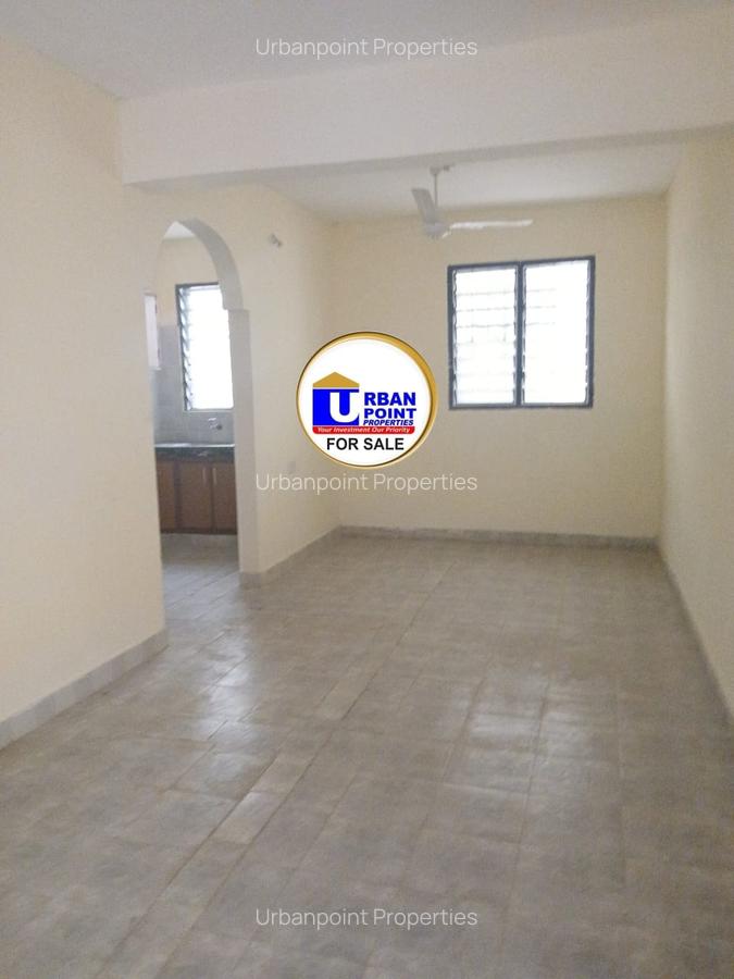 2 Bed House with En Suite in Bamburi - 3