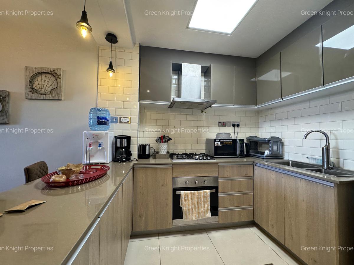 Serviced 1 Bed Apartment with En Suite in Riverside - 6