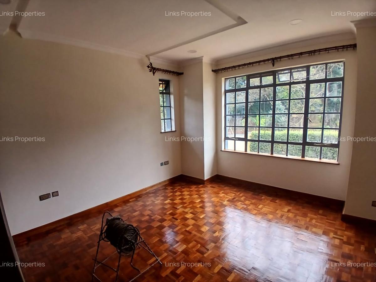 5 Bed Townhouse with En Suite at Karen - 17