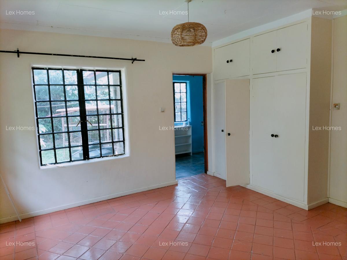 3 Bed House with En Suite at Mayor Road - 10