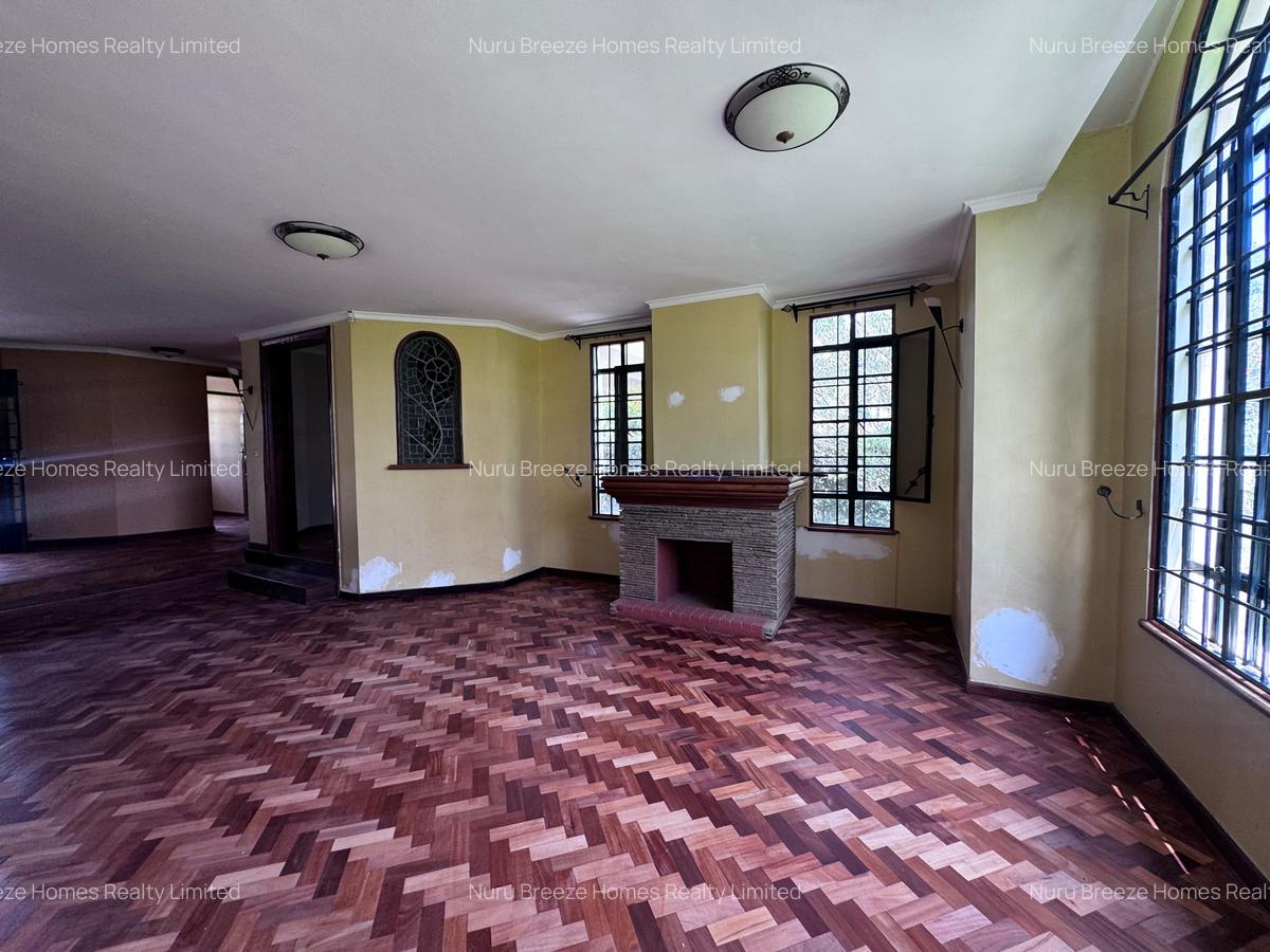 5 Bed Townhouse with En Suite in Runda - 2