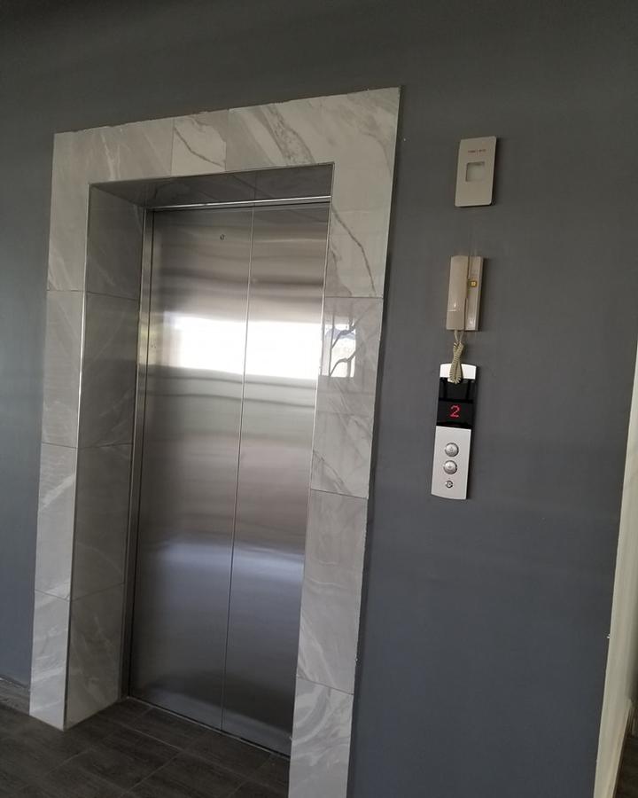 Serviced 2 Bed Apartment with En Suite at Allsops - 11