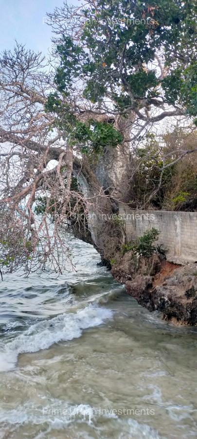 4 Bed Villa with En Suite in Kikambala - 2