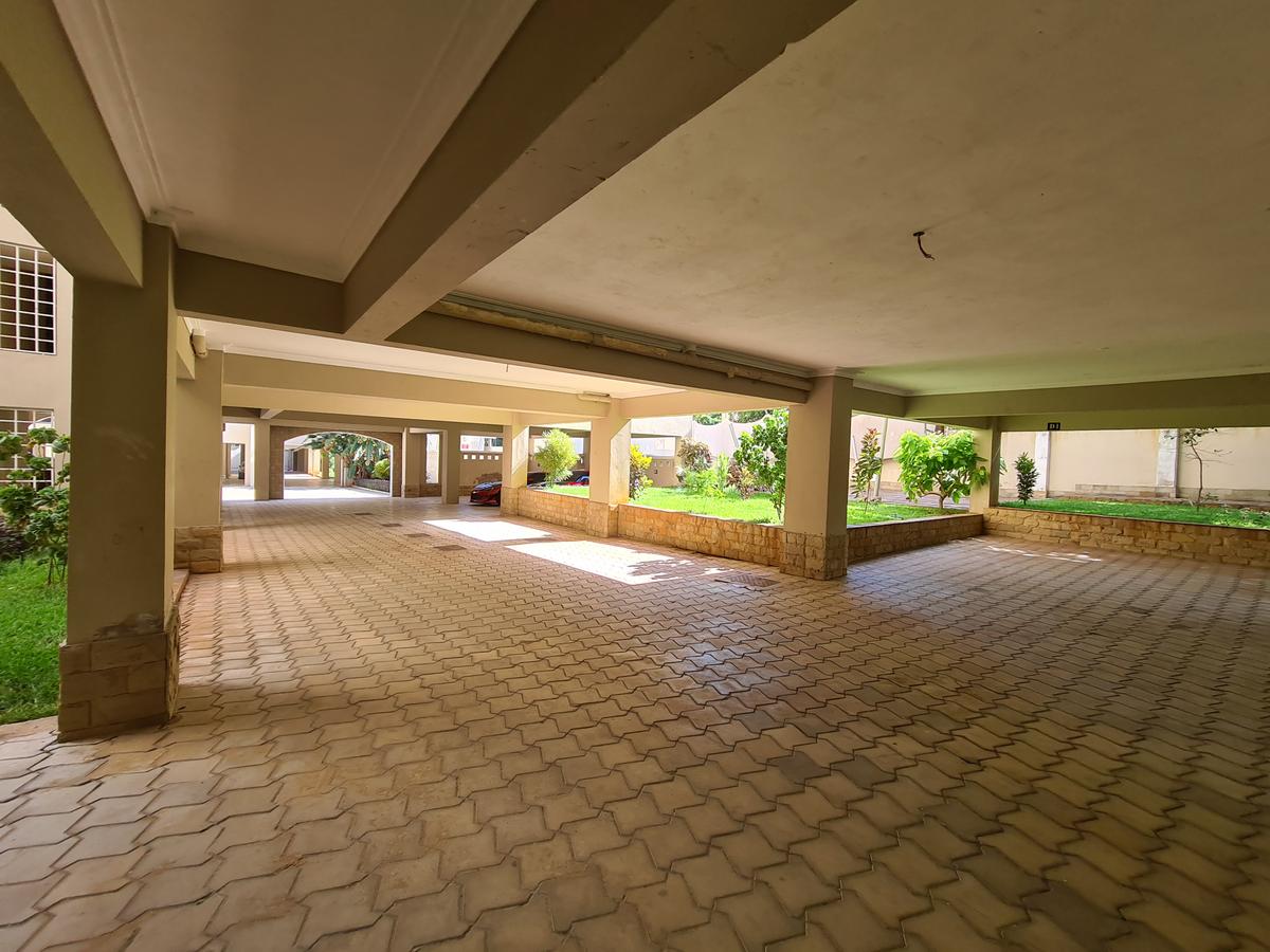 3 Bed Apartment with En Suite in Nyali Area - 2