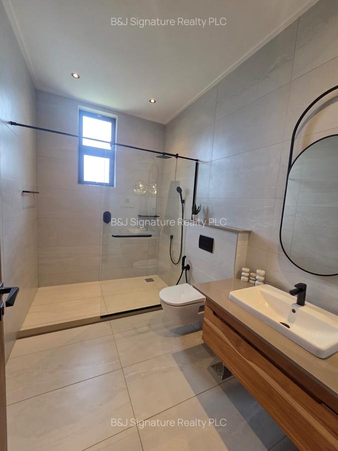 4 Bed Apartment with En Suite in Loresho - 15