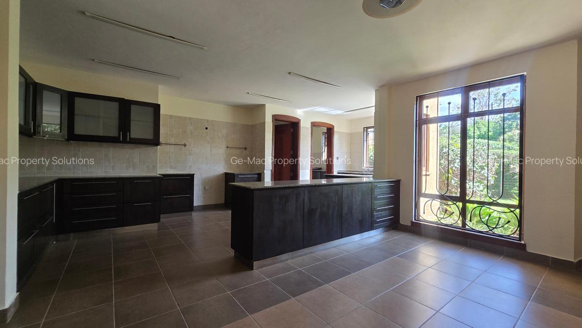 5 Bed House with En Suite in Runda - 5