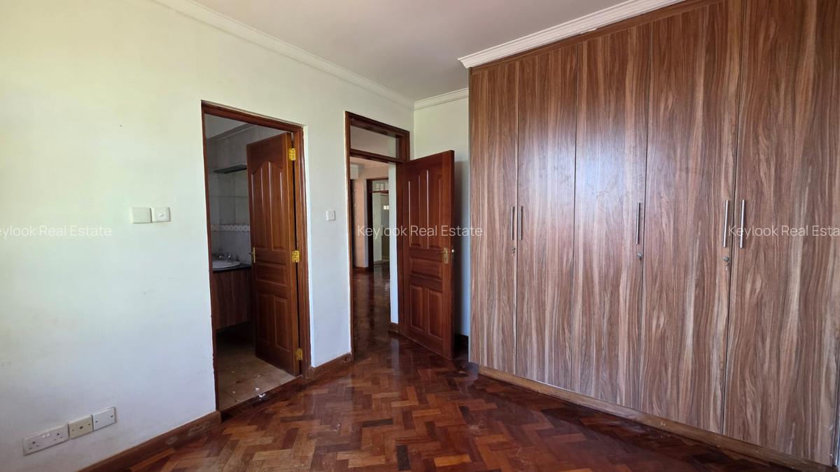 5 Bed Townhouse with En Suite at Kitisuru - 4