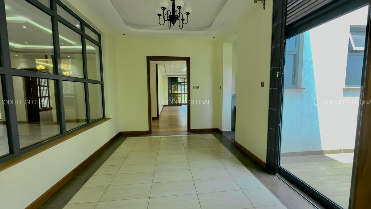 7 Bed House with En Suite at Nyari - 18