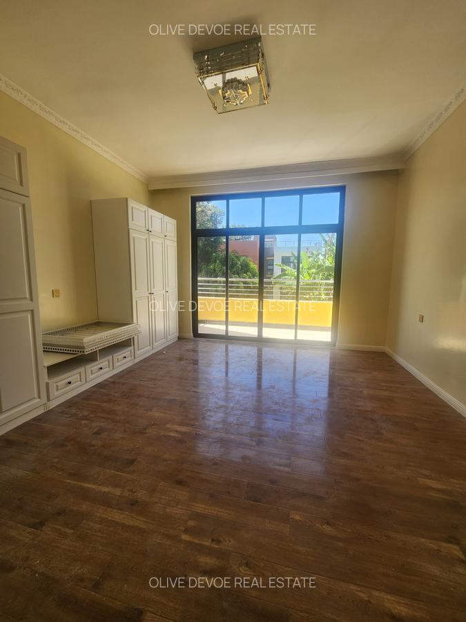 5 Bed Villa with En Suite in Karen - 10