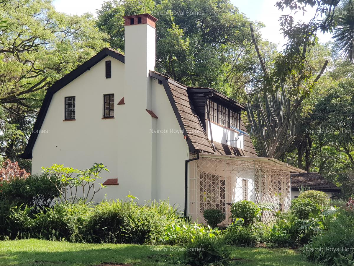 3 Bed House with En Suite at Rosslyn Lonetree - 1