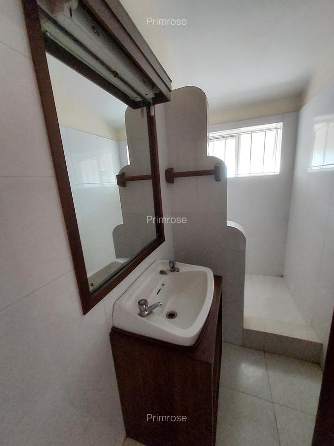 4 Bed Townhouse with En Suite in Spring Valley - 14