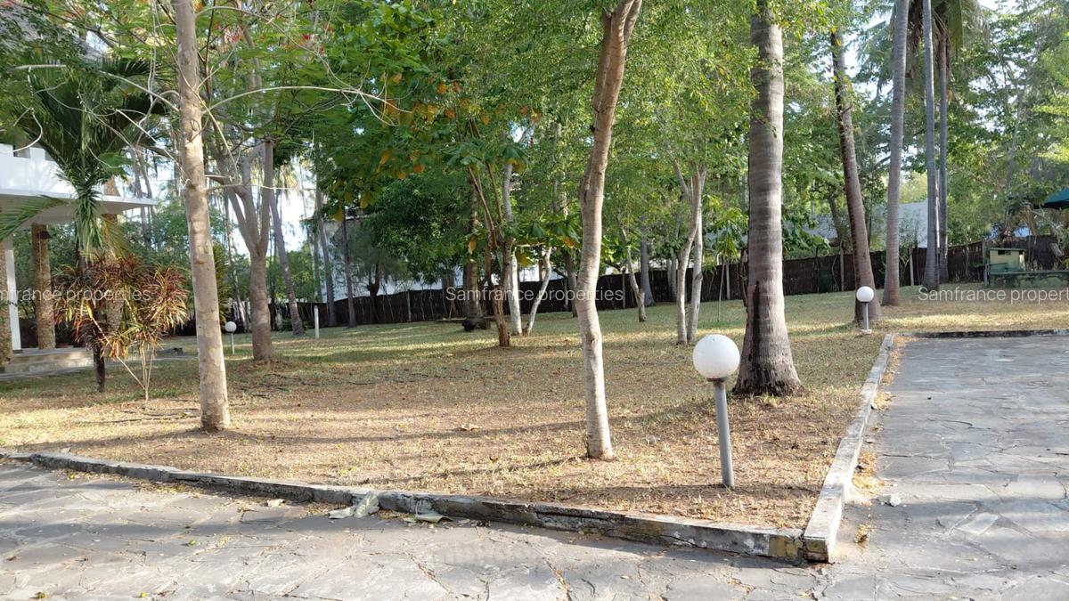 5 Bed Villa with En Suite at Goroda Watamu - 5