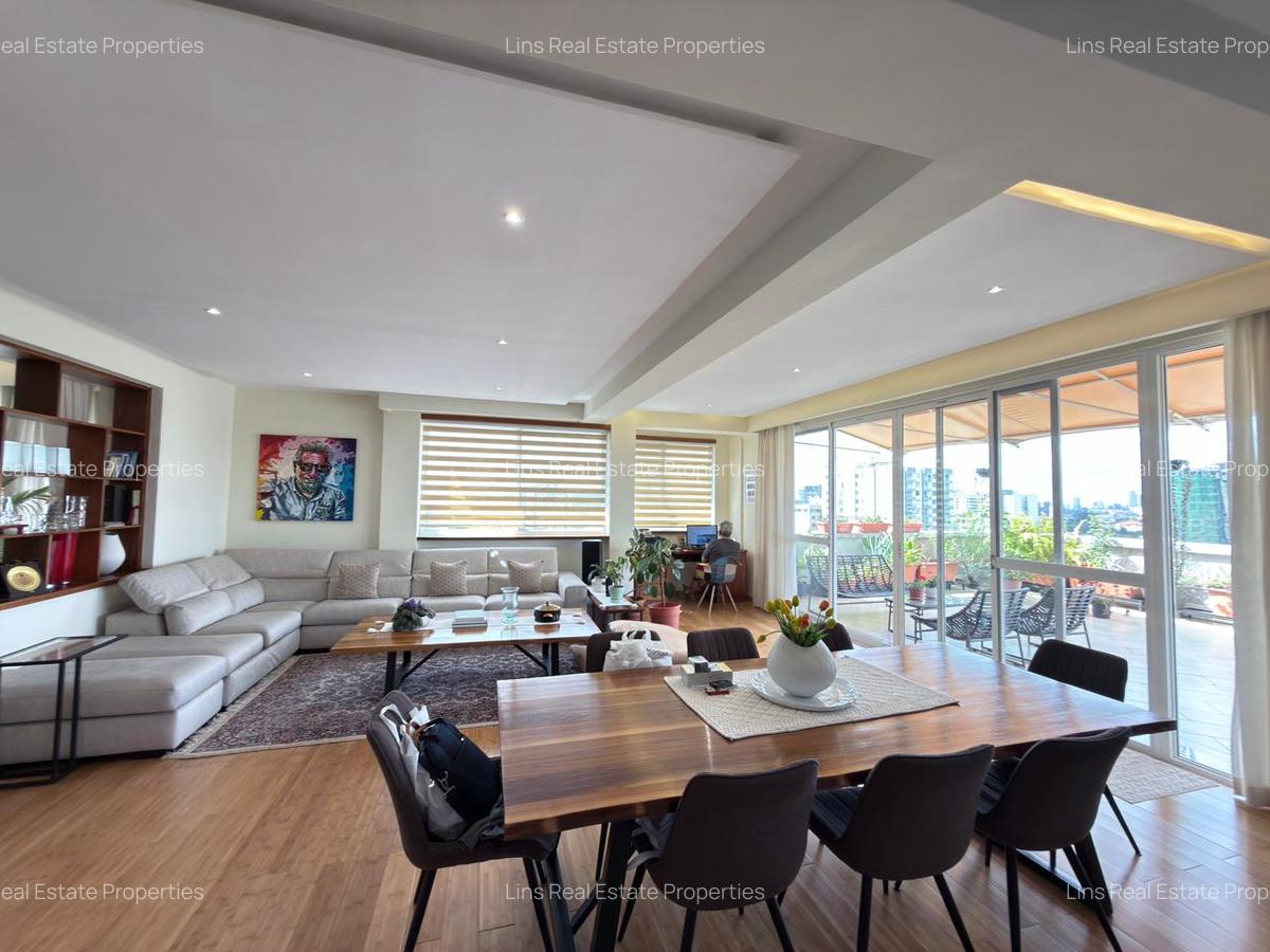 Serviced 3 Bed Apartment with En Suite in Parklands - 4