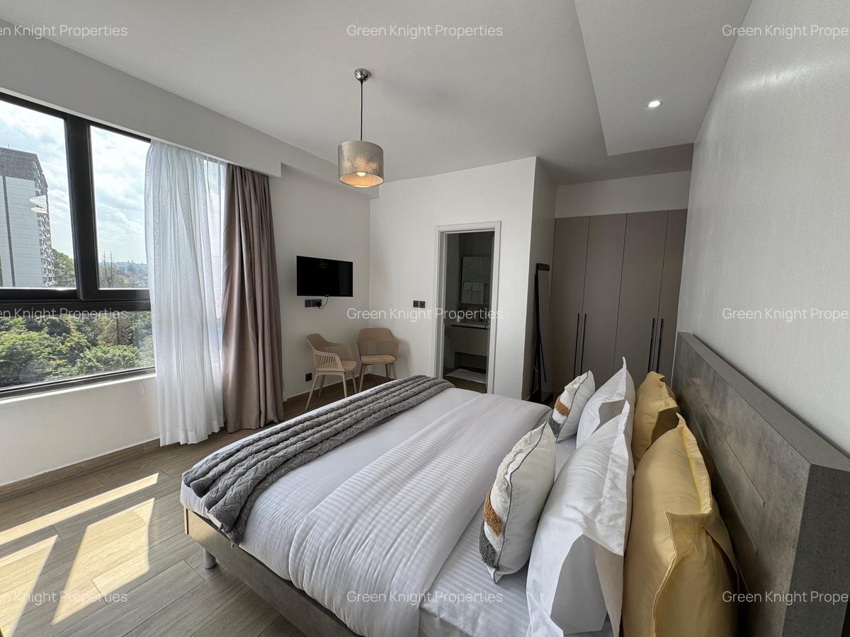 Serviced 3 Bed Apartment with En Suite in Riverside - 4