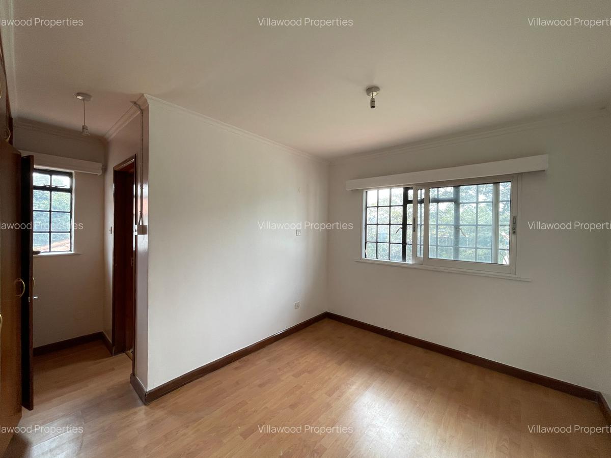 4 Bed House with En Suite in Runda - 11