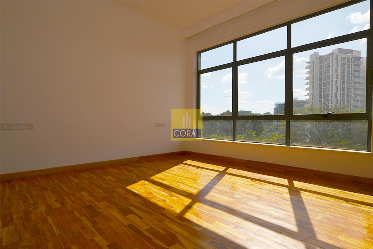 4 Bed Apartment with Backup Generator in Rosslyn - 8