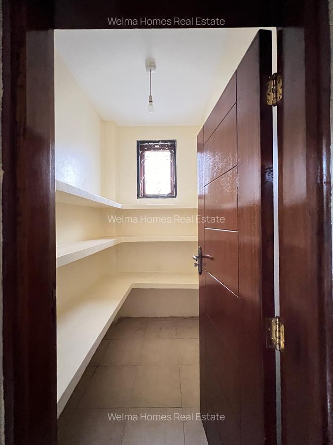 4 Bed Apartment with En Suite in Lavington - 6