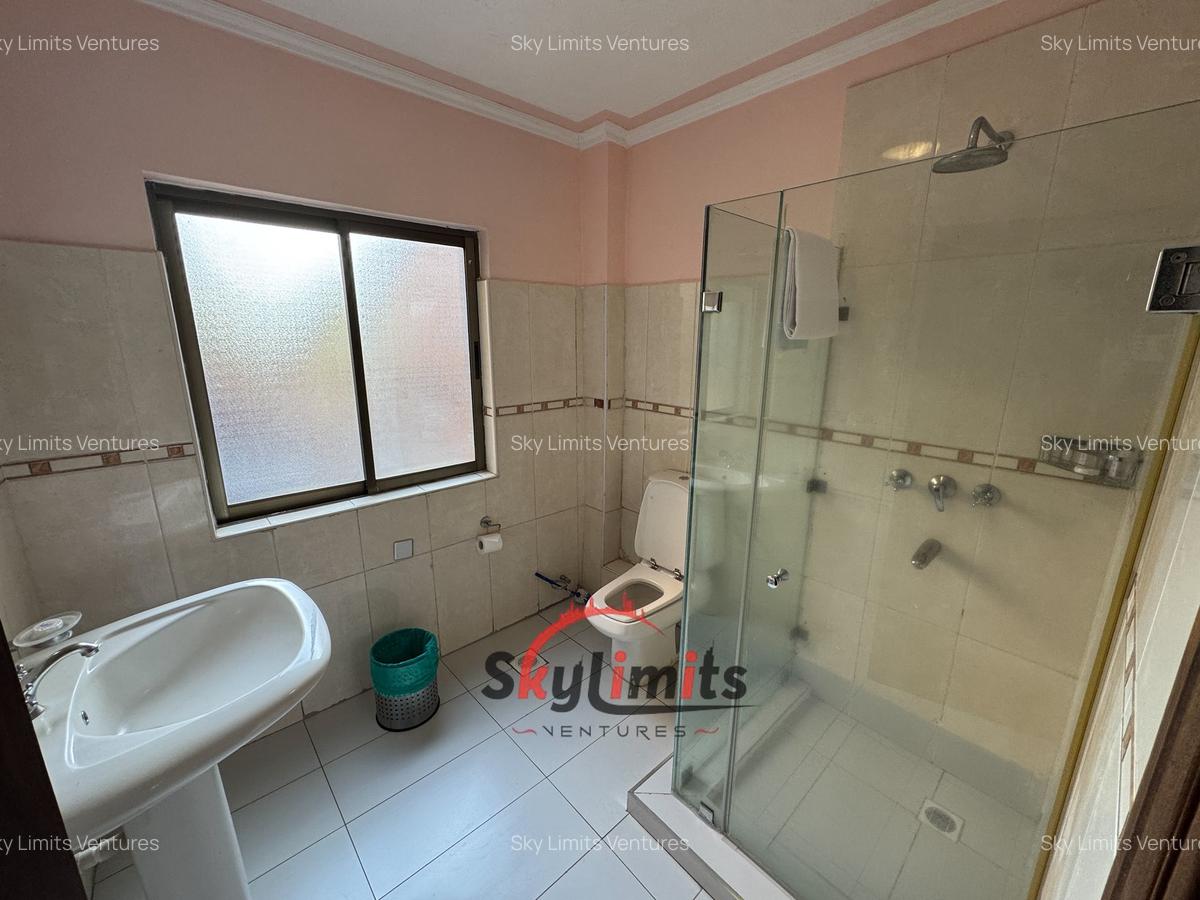 2 Bed Apartment with En Suite in State House - 8