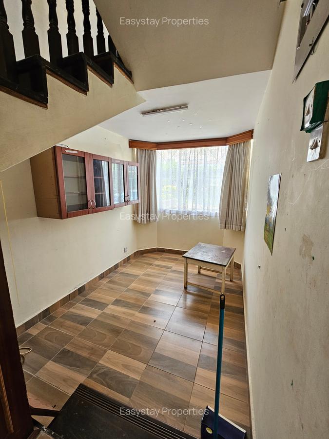 4 Bed Townhouse with En Suite in Westlands Area - 5