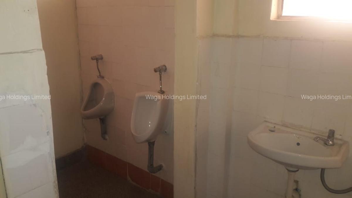2,800 ft² Commercial Property with Parking at Aga Khan Walk - 3