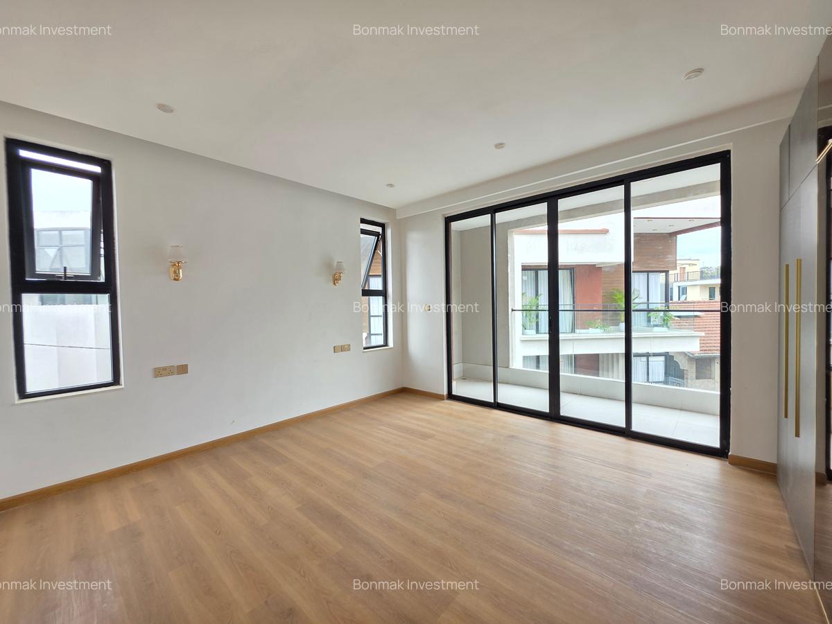 5 Bed Townhouse with En Suite at Issac Gathanju - 12