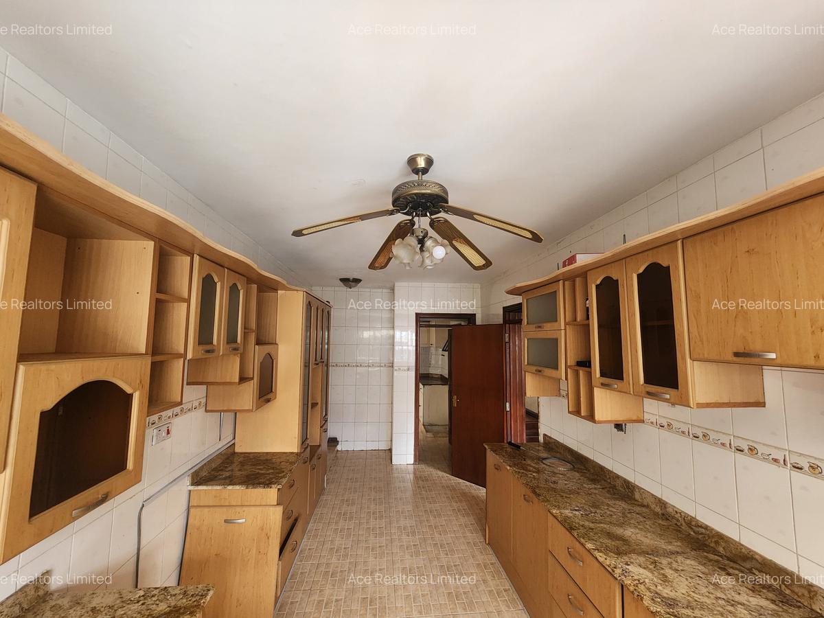 4 Bed Townhouse with En Suite at Laikipia Road - 3