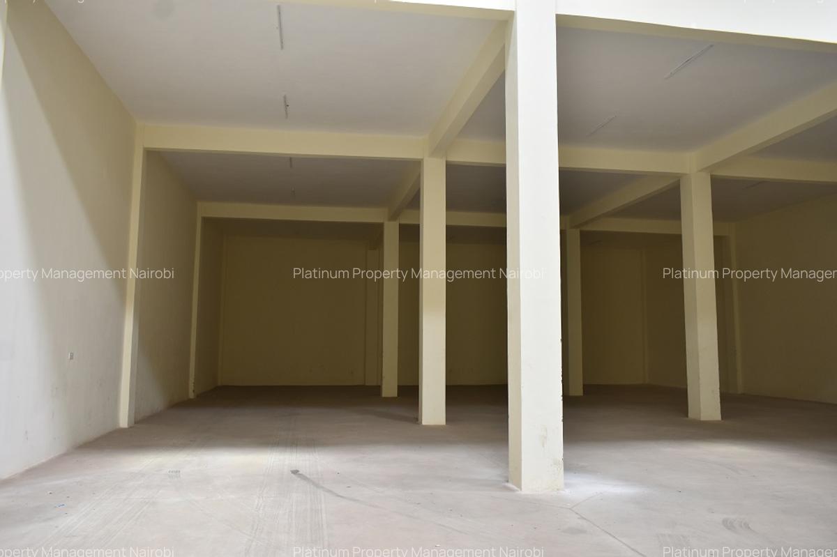 10,000 ft² Warehouse with Backup Generator at Baba Dogo Rd - 2