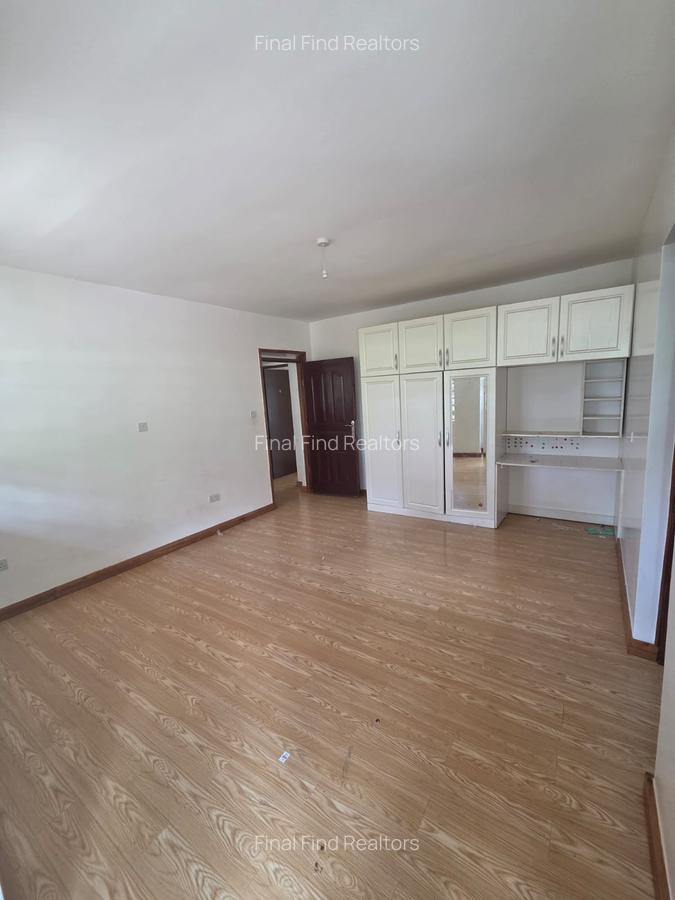 4 Bed House with En Suite in Runda - 4