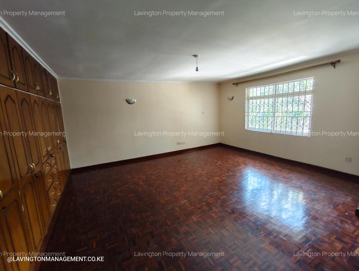 4 Bed Townhouse with En Suite at Lavington Green - 10