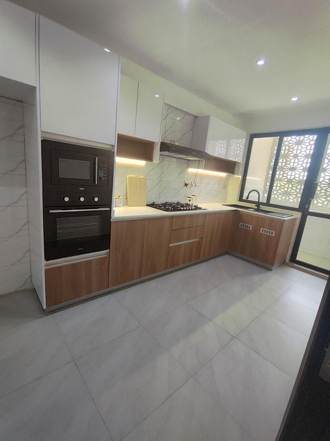 3 Bed Apartment with En Suite at 6Th Avenue - 3