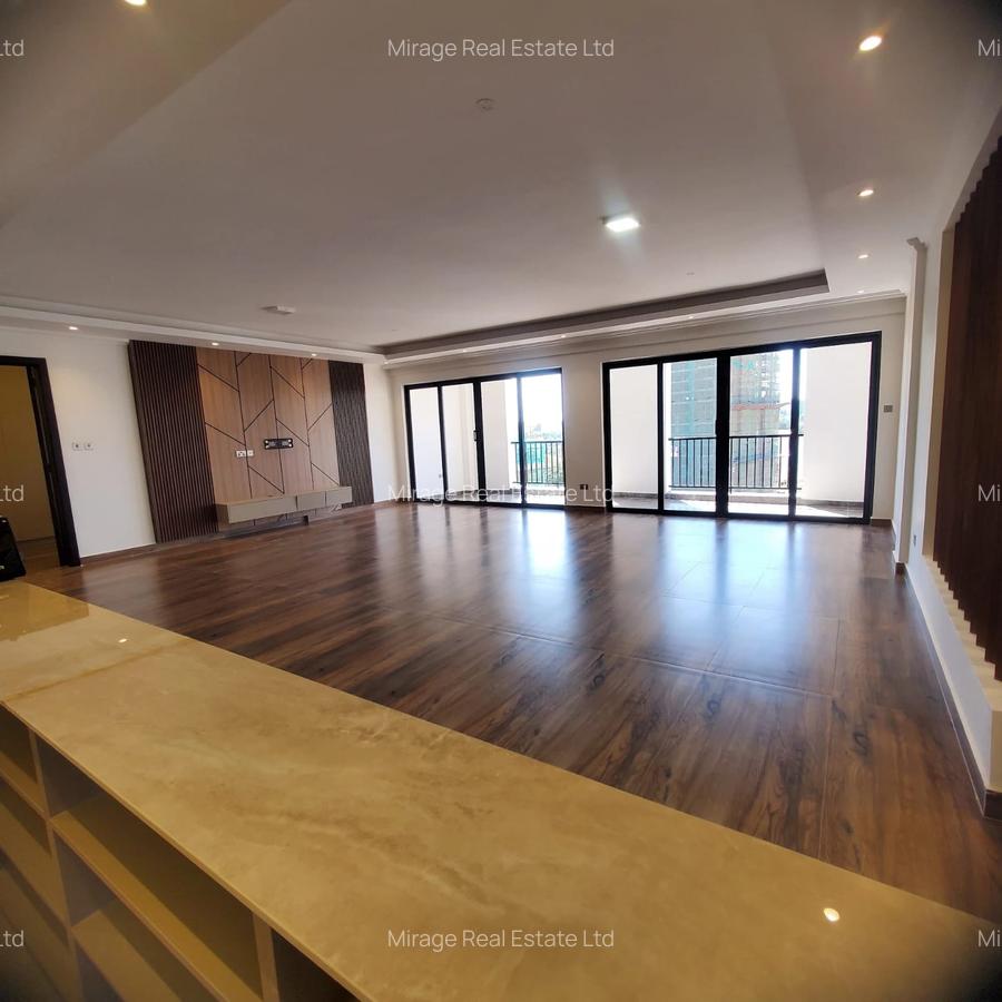 3 Bed Apartment with En Suite in Brookside - 7