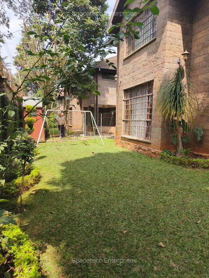 4 Bed Townhouse with En Suite in Spring Valley - 1