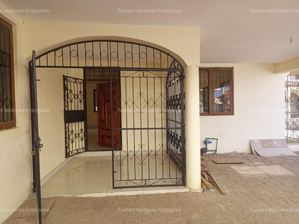 4 Bed Villa with En Suite at Nyali Mombasa - 4
