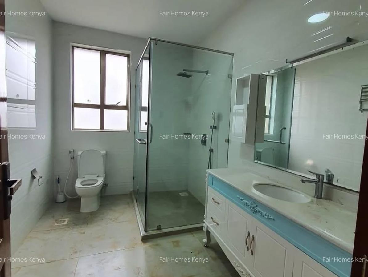 2 Bed Apartment with En Suite at Othaya Road - 7