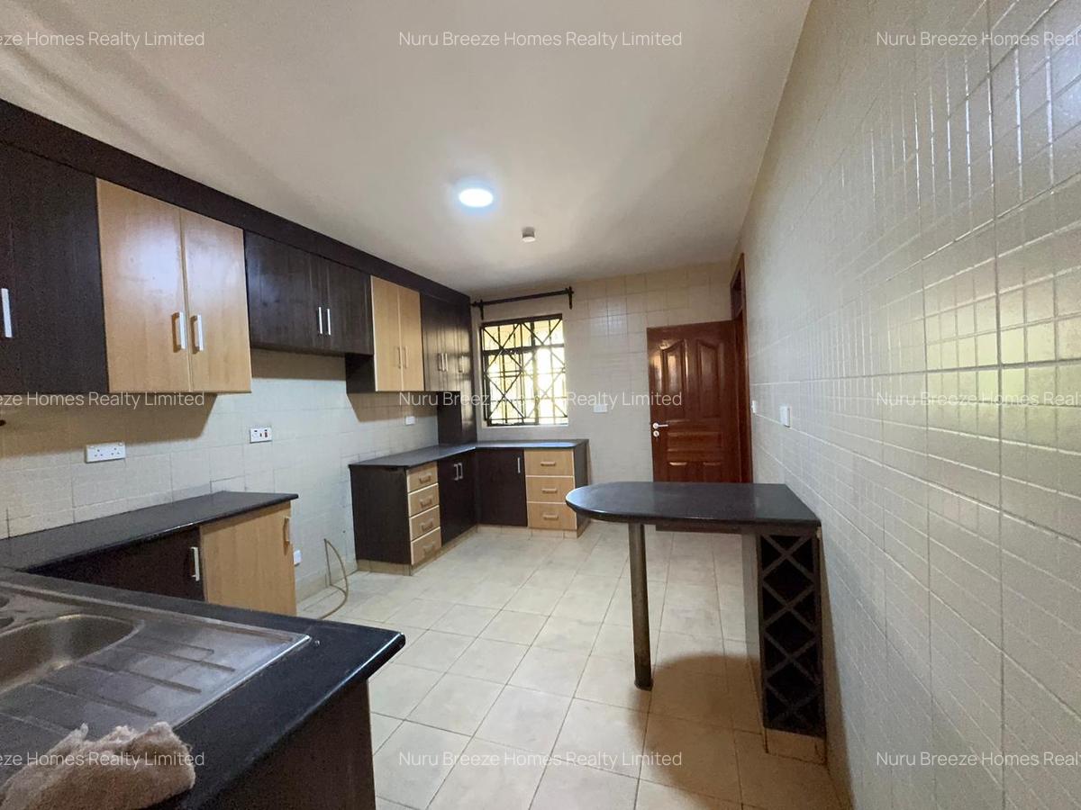 5 Bed Townhouse with En Suite in Kileleshwa - 3