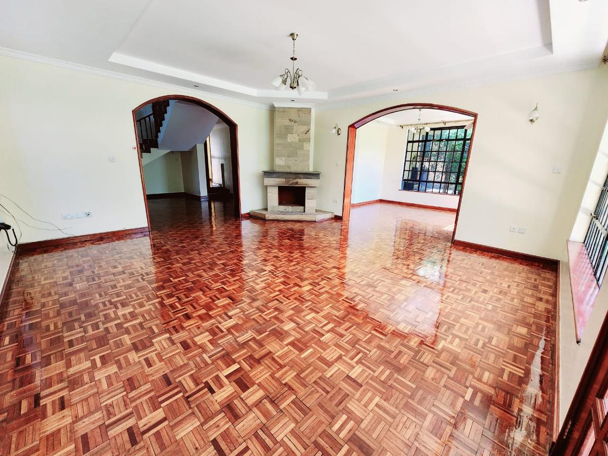 4 Bed Townhouse with En Suite at Lavington - 17 4 Bed Townhouse with En Suite at Lavington - 17