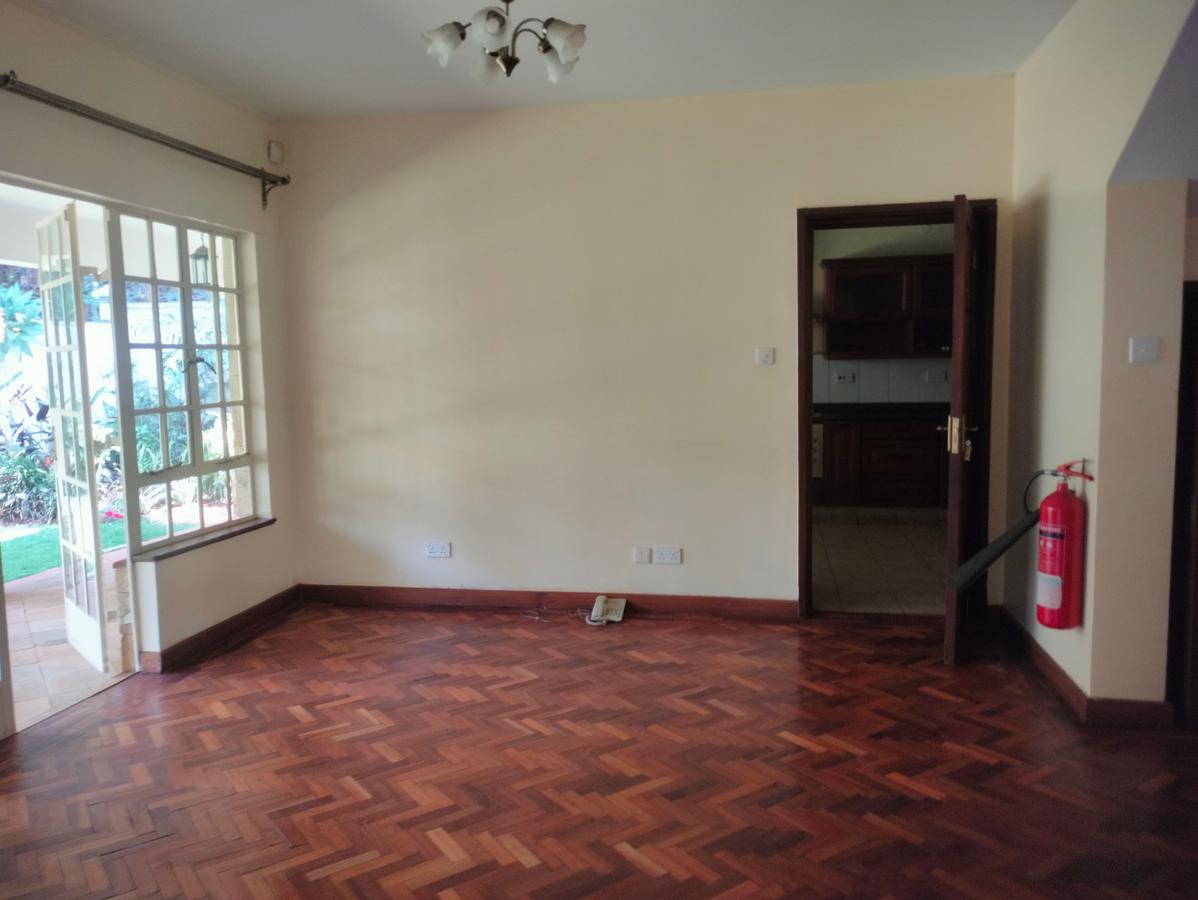 5 Bed Townhouse with Garden in Lavington - 5