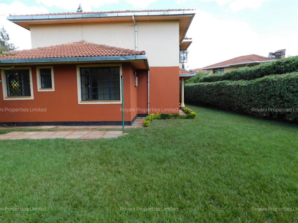 4 Bed House with En Suite at Fourways Junction Estate - 20